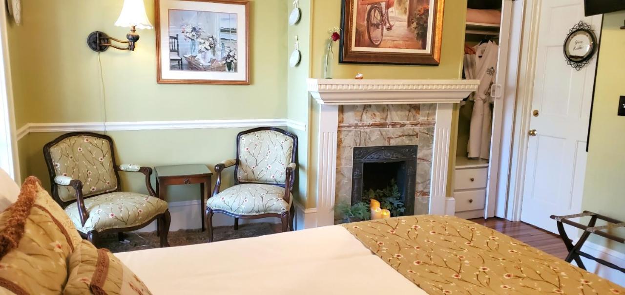 Pettigru Place Bed & Breakfast Greenville